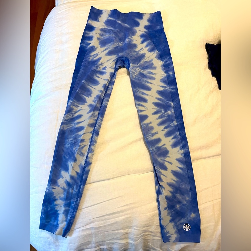 Tory Burch tie dyed leggings size 4, runs small